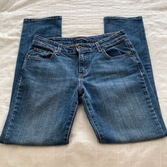Levi's The Original Jean, Mid-Rise Straight leg, Size 6, mint condition! - Picture 6 of 16